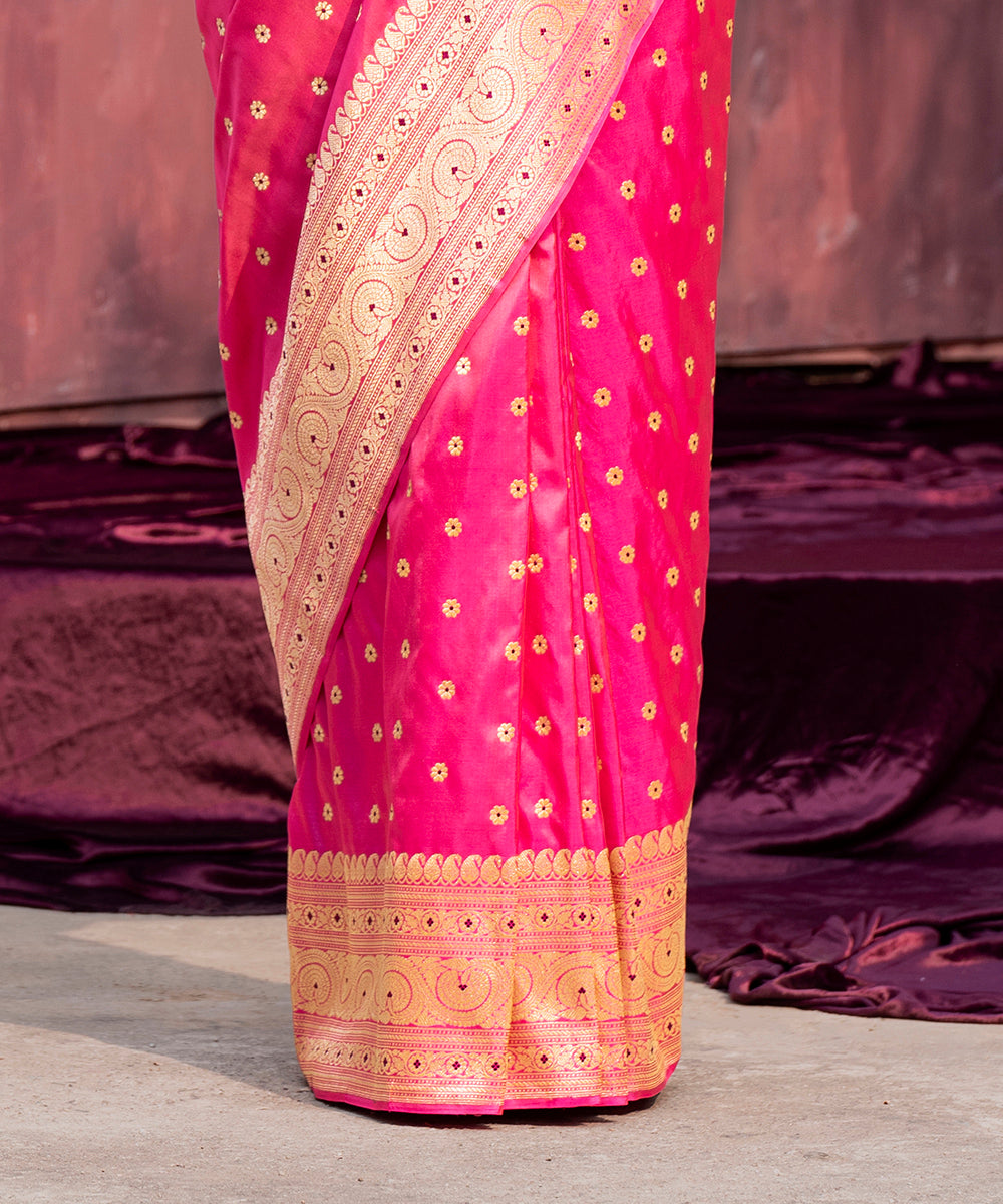 Handloom_Rani_Pink_Pure_Katan_Silk_Banarasi_Saree_With_Kadhwa_Border_And_Meena_Booti_WeaverStory_04