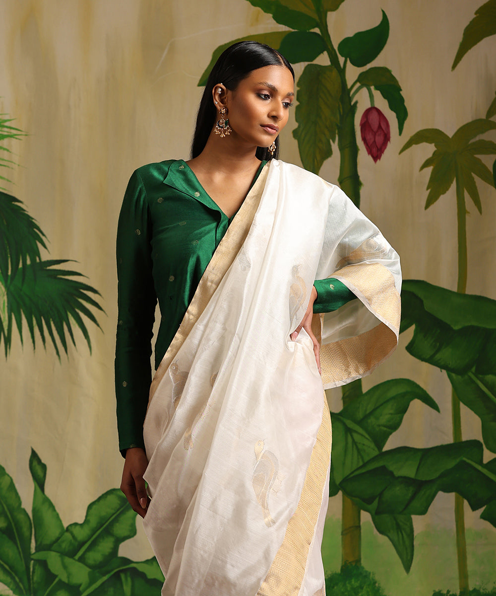 White_Handloom_Pure_Chanderi_Silk_Saree_With_Sona_Rupa_Zari_Chidiyaa_Booti_WeaverStory_01