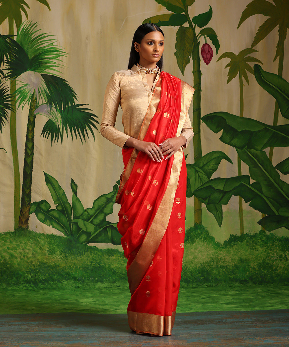 Handloom_Red_Pure_Chanderi_Silk_Saree_With_Gold_And_Silver_Meenakari_Booti_WeaverStory_02