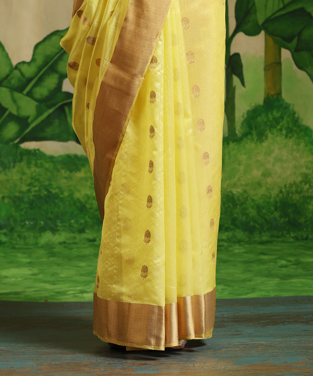 Handloom_Yellow_Pure_Chanderi_Gold_Silver_Meenakari_Booti_With_Gold_Zari_Border_Saree_WeaverStory_04