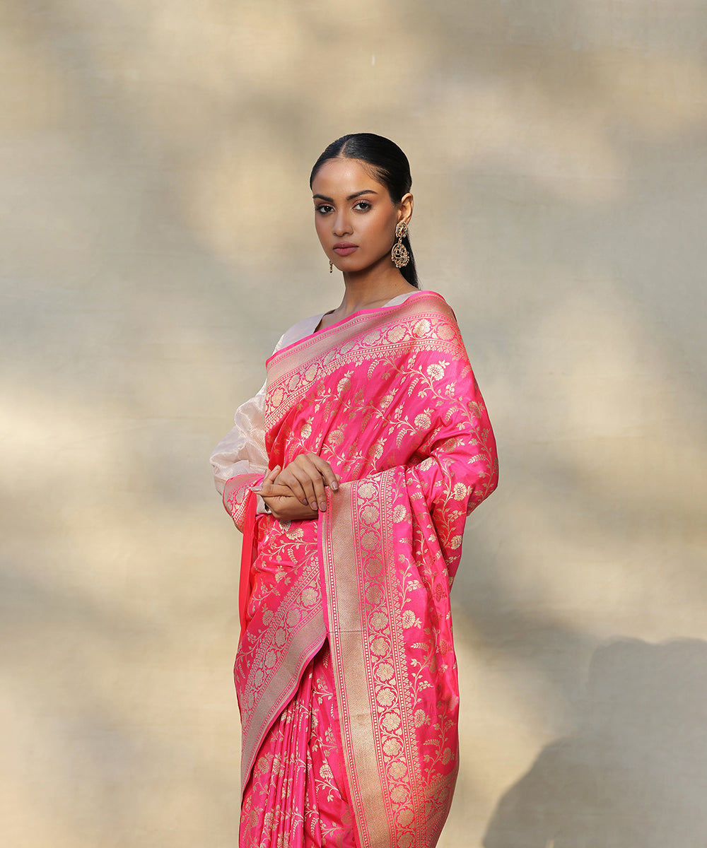Handloom_Neon_Pink_Pure_Katan_Silk_Banarasi_Saree_With_Cutwork_Jaal_And_Kadhwa_Border_WeaverStory_01