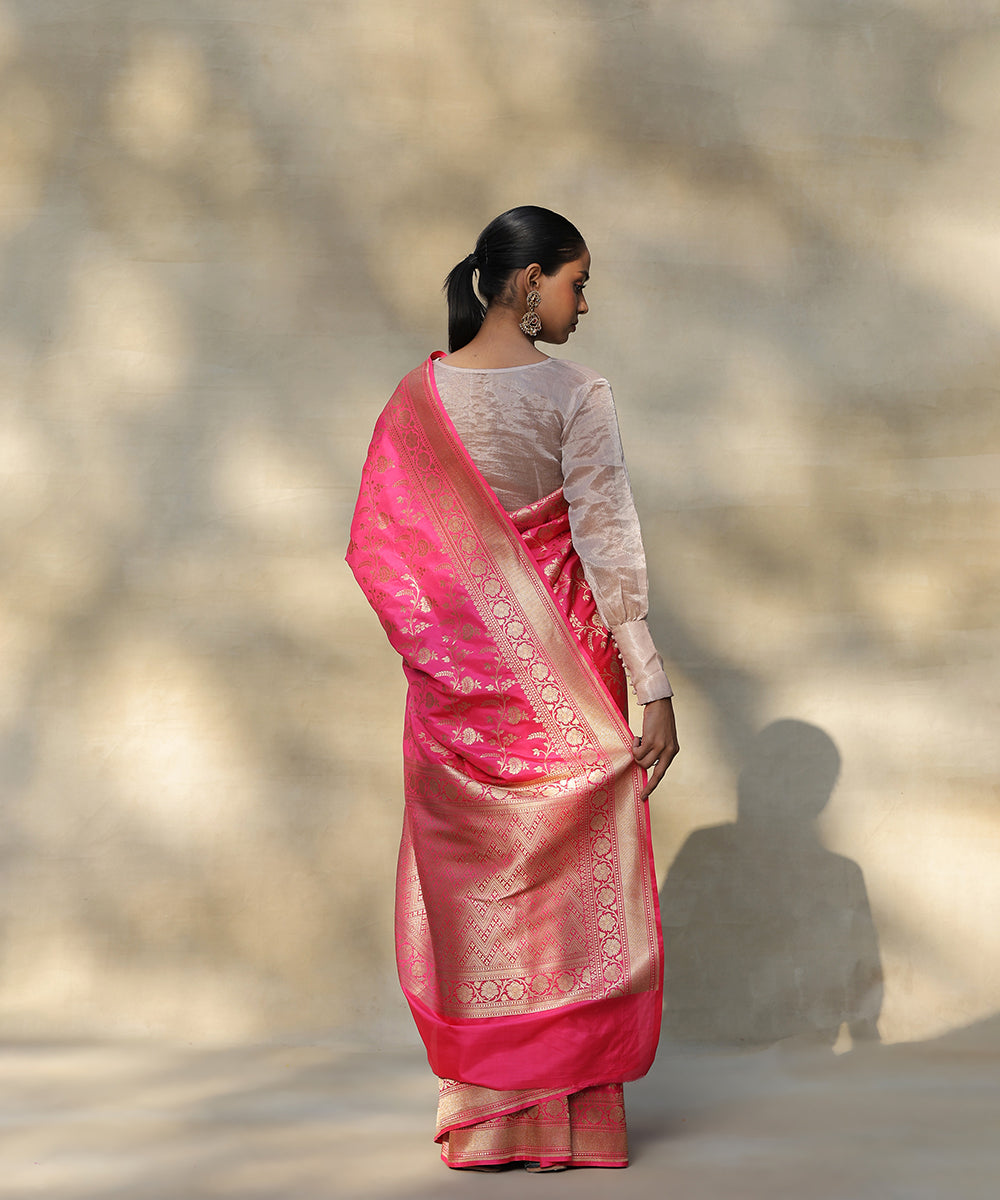 Handloom_Neon_Pink_Pure_Katan_Silk_Banarasi_Saree_With_Cutwork_Jaal_And_Kadhwa_Border_WeaverStory_03