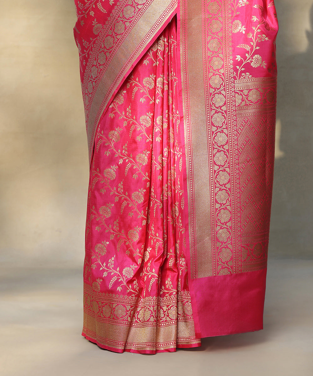 Handloom_Neon_Pink_Pure_Katan_Silk_Banarasi_Saree_With_Cutwork_Jaal_And_Kadhwa_Border_WeaverStory_04