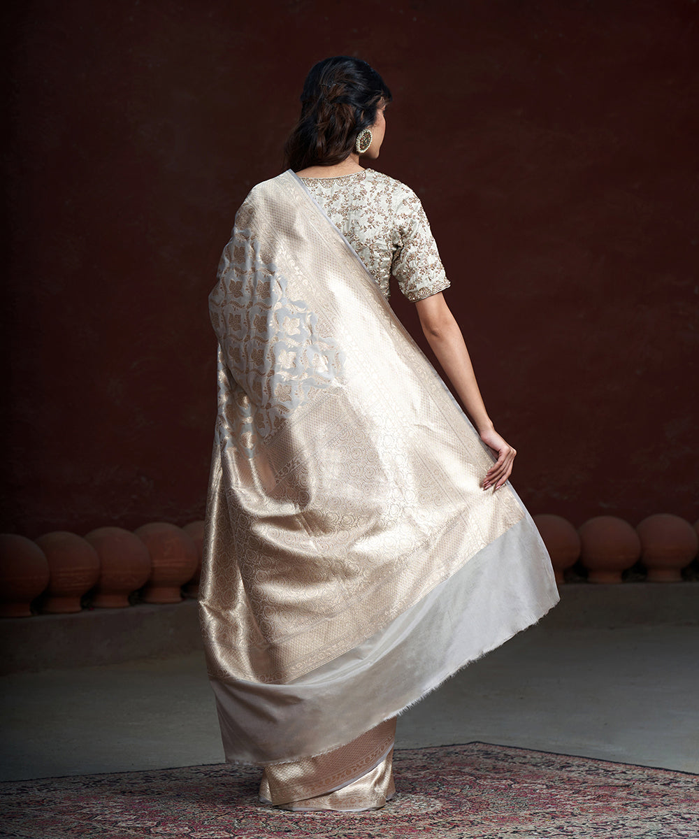 Pastel_Grey_Handloom_Pure_Katan_Silk_Banasrasi_Saree_With_Kadhwa_Border_WeaverStory_03