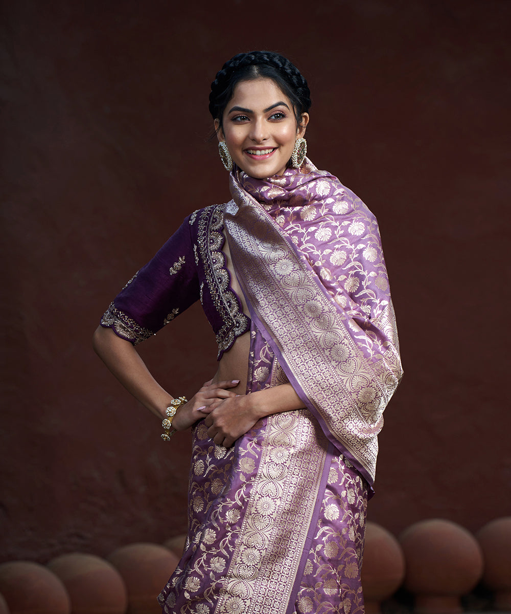 Mauve_Handloom_Pure_Katan_Silk_Banarasi_Saree_With_Kadhwa_Border_WeaverStory_01