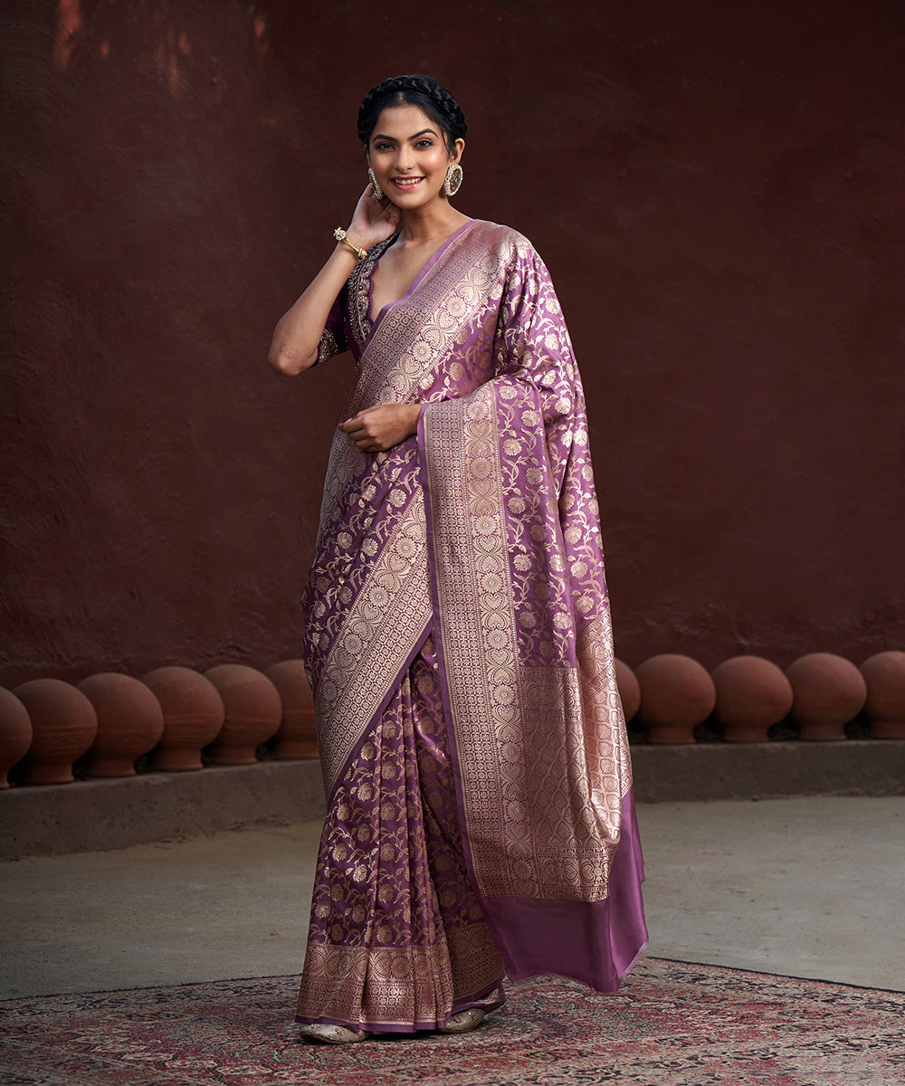 Mauve_Handloom_Pure_Katan_Silk_Banarasi_Saree_With_Kadhwa_Border_WeaverStory_02