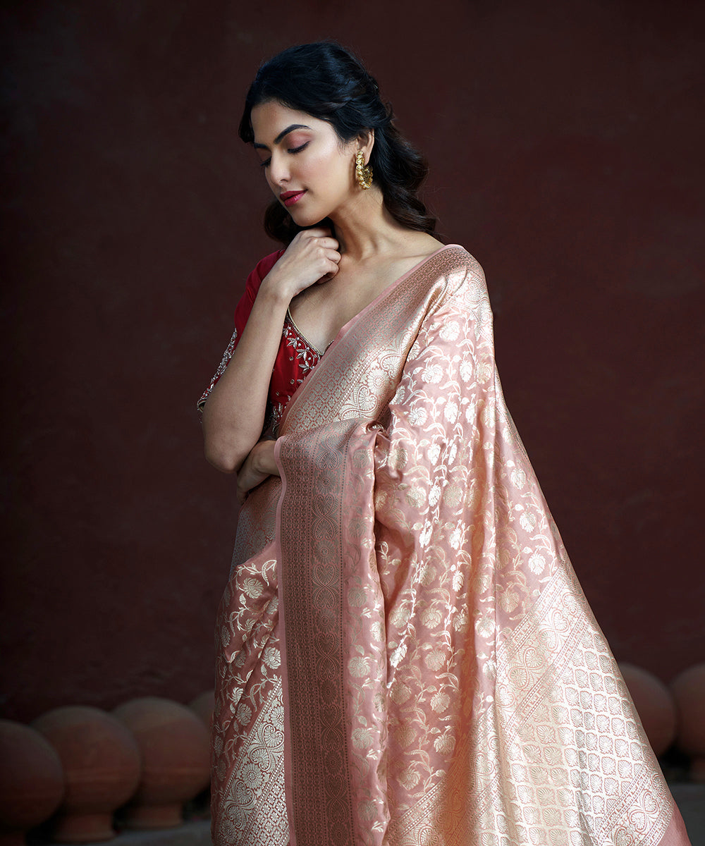 Handloom_Peach_Pure_Katan_Silk_Banarasi_Saree_With_Kadhwa_Border_WeaverStory_01