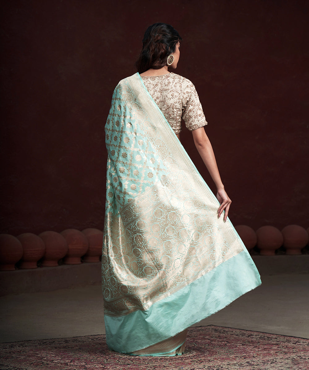 Handloom_Light_Sky_Blue_Pure_Katan_Silk_Banarasi_Saree_With_Border_WeaverStory_03