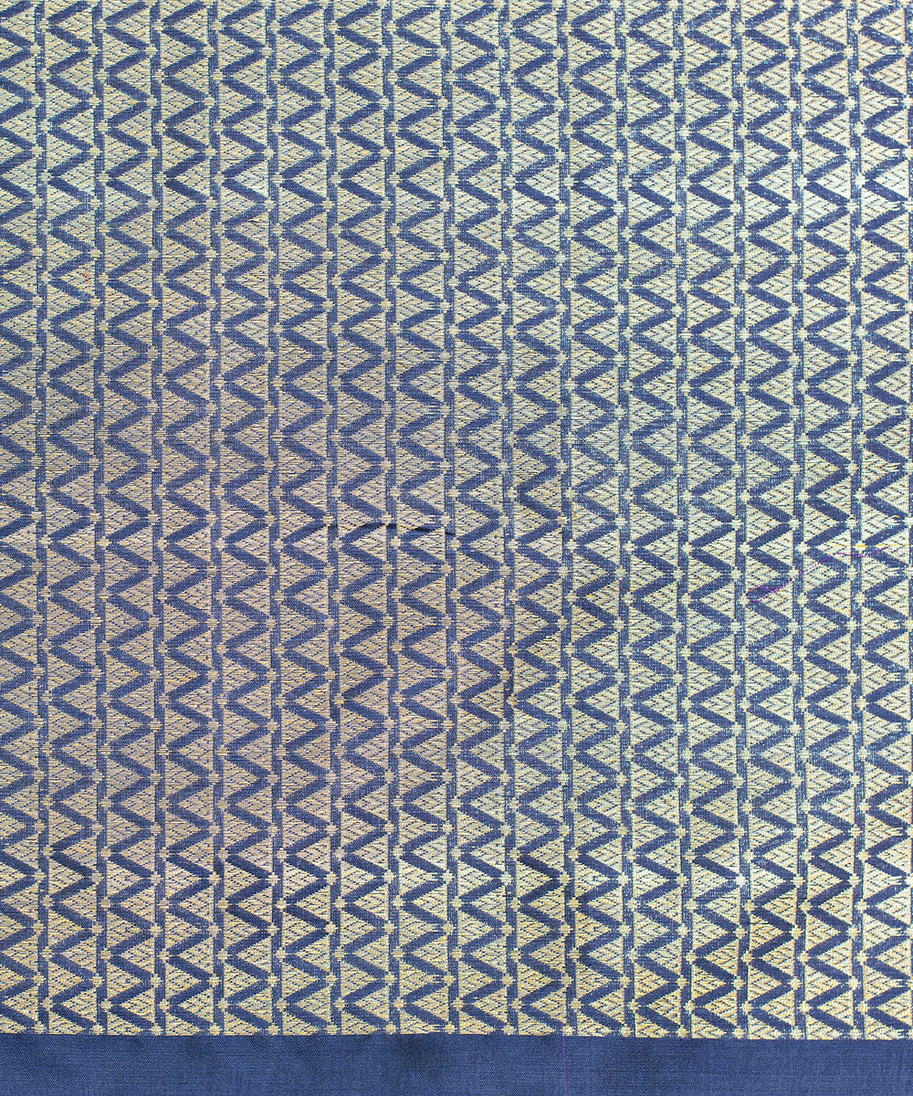 Handloom_Navy_Blue_Pure_Katan_Silk_Banarasi_Saree_Booti_With_Meenakari_Booti_WeaverStory_05