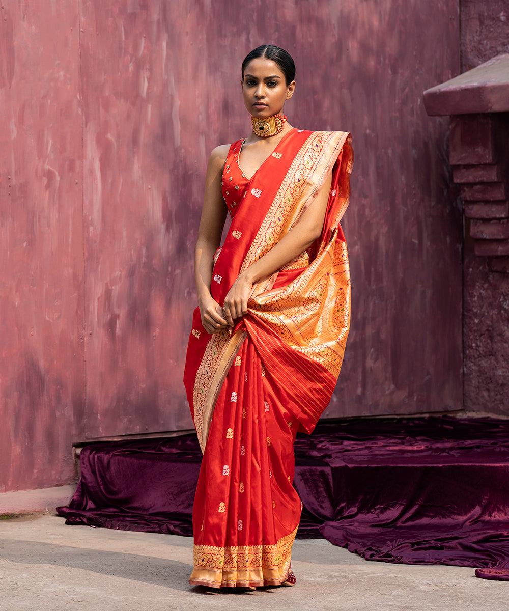 Red_Handloom_Pure_Katan_Silk_Banarasi_Saree_With_Kadhwa_Border_And_Meenakari_Booti_WeaverStory_02