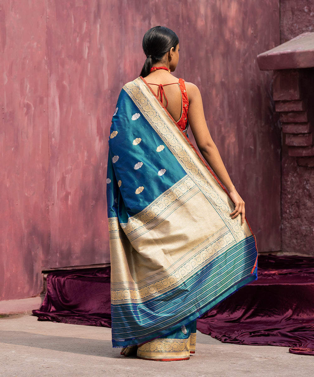 Peacock_Green_Handloom_Pure_Katan_Silk_Banarasi_Saree_With_Kadhwa_Border_WeaverStory_03