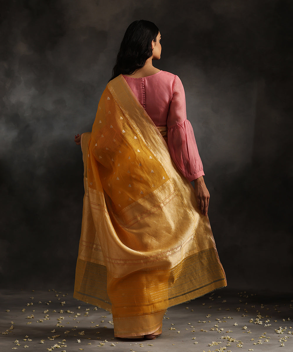 Handloom_Yellow_Pure_Cotton_Banarasi_Saree_With_Sona_Rupa_Booti_And_Kadhwa_Border_WeaverStory_03