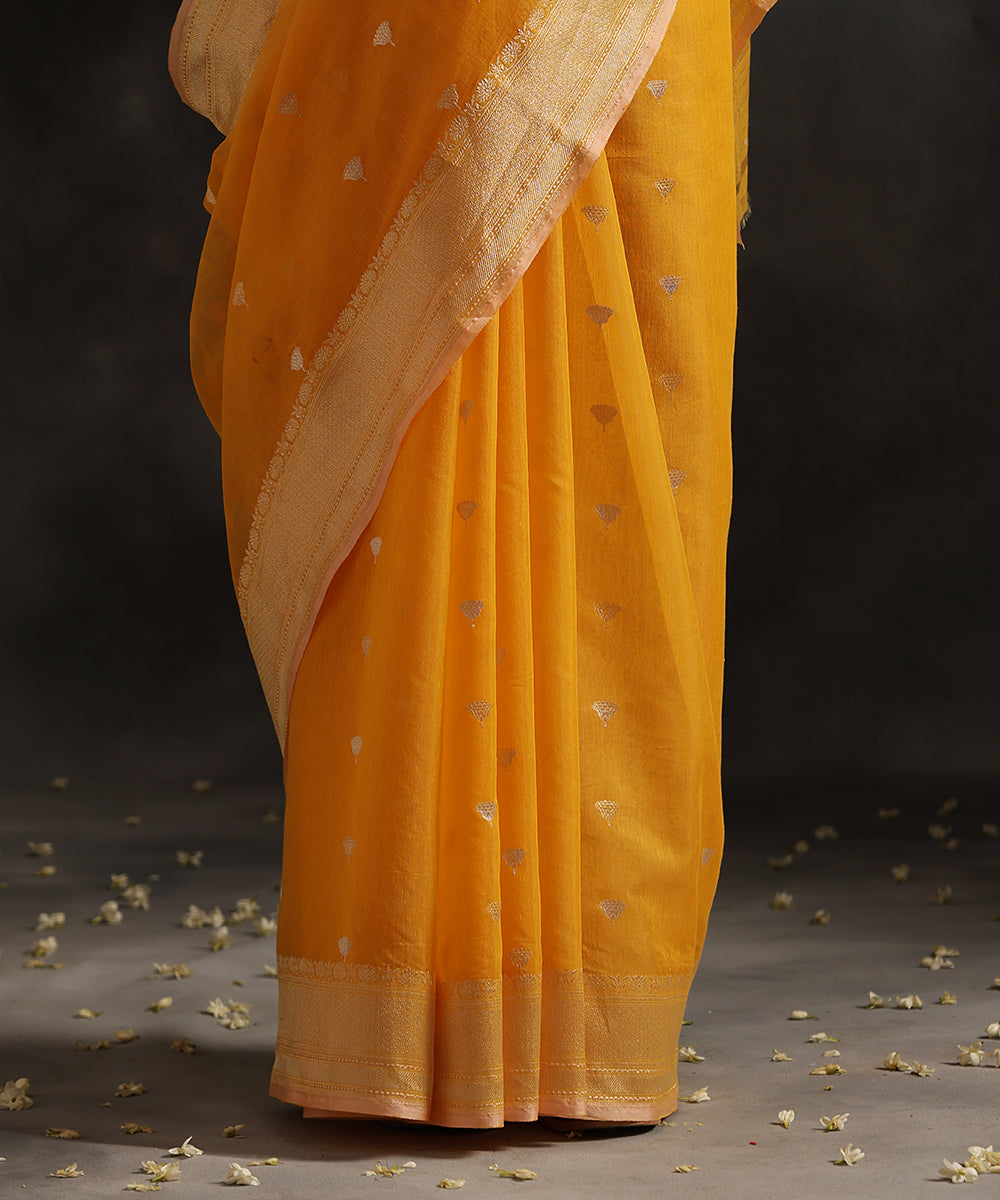 Handloom_Yellow_Pure_Cotton_Banarasi_Saree_With_Sona_Rupa_Booti_And_Kadhwa_Border_WeaverStory_04