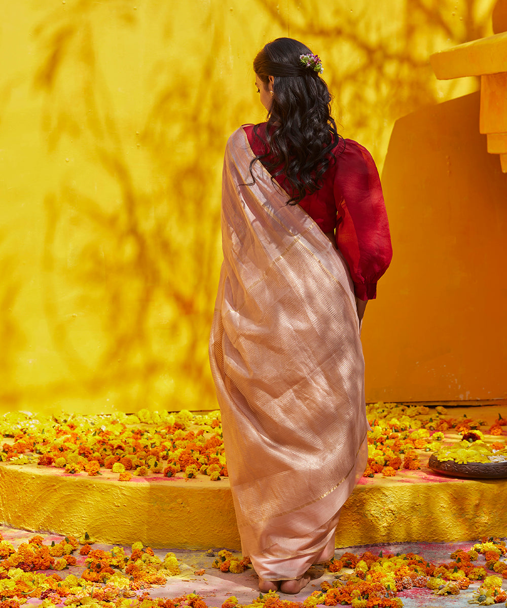 Handloom_Pastel_Peach_Tissue_Silk_Chanderi_Saree_WeaverStory_03