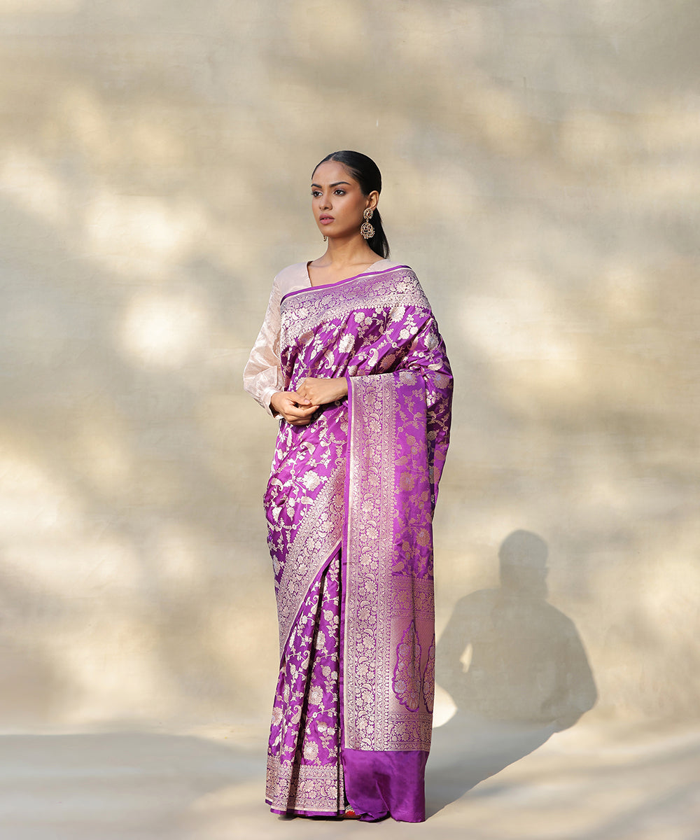 Purple_Handloom_Pure_Katan_Silk_Banarasi_Saree_With_Zari_Floral_Jaal_WeaverStory_02