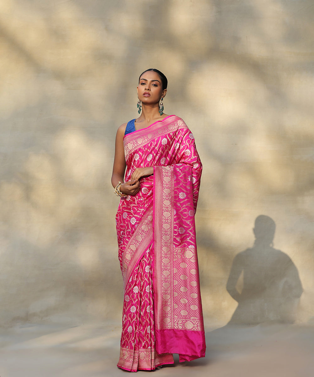 Handloom_Rani_Pink_Pure_Katan_Silk_Banarasi_Saree_With_Zari_Jangla_Floral_Jaal_WeaverStory_02