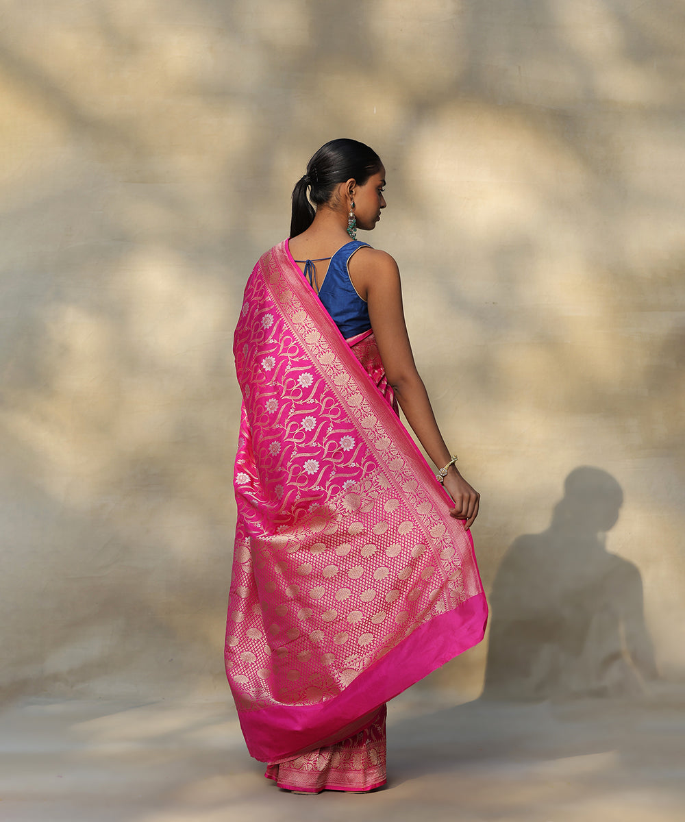 Handloom_Rani_Pink_Pure_Katan_Silk_Banarasi_Saree_With_Zari_Jangla_Floral_Jaal_WeaverStory_03