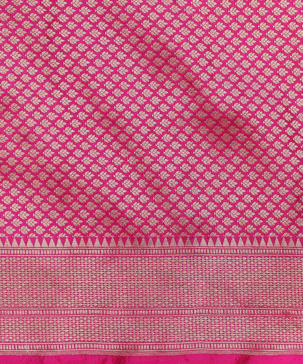 Handloom_Rani_Pink_Pure_Katan_Silk_Banarasi_Saree_With_Zari_Jangla_Floral_Jaal_WeaverStory_05
