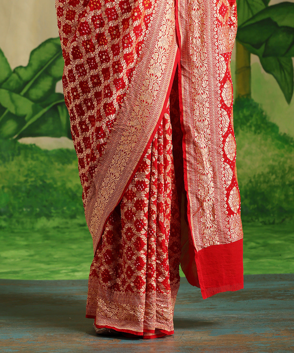 Red_Handloom_Pure_Georgette_Banarasi_Bandhej_Saree_With_Zari_Border_WeaverStory_04