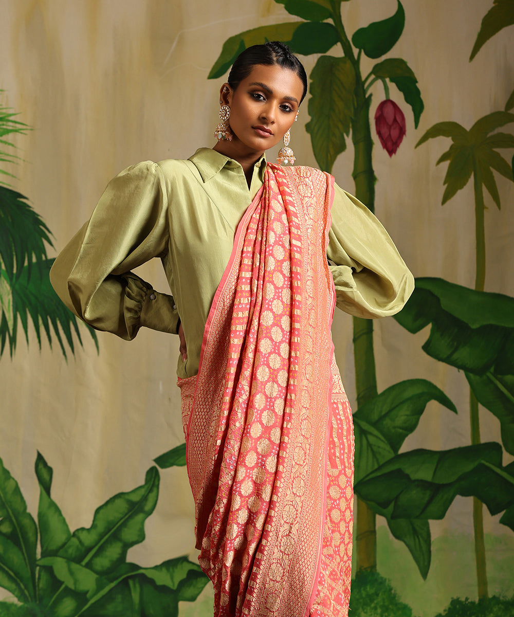 Pastel_Orange_Handloom_Pure_Georgette_Banarasi_Bandhej_Saree_With_All_Over_Cutwork_Jaal_WeaverStory_01