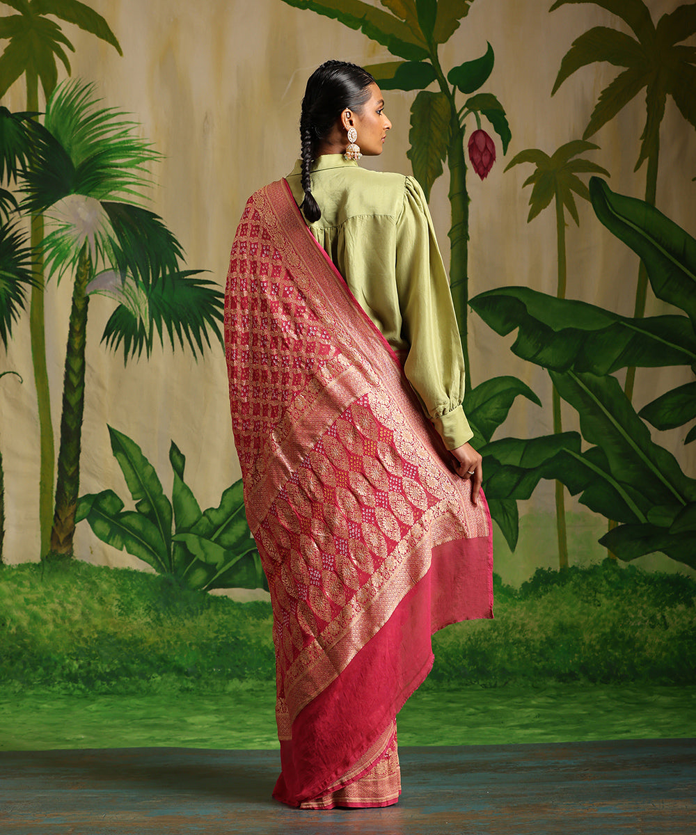 Handloom_Punch_Pink_Pure_Georgette_Banarasi_Bandhej_Saree_With_All_Over_Cutwork_Jaal_WeaverStory_03