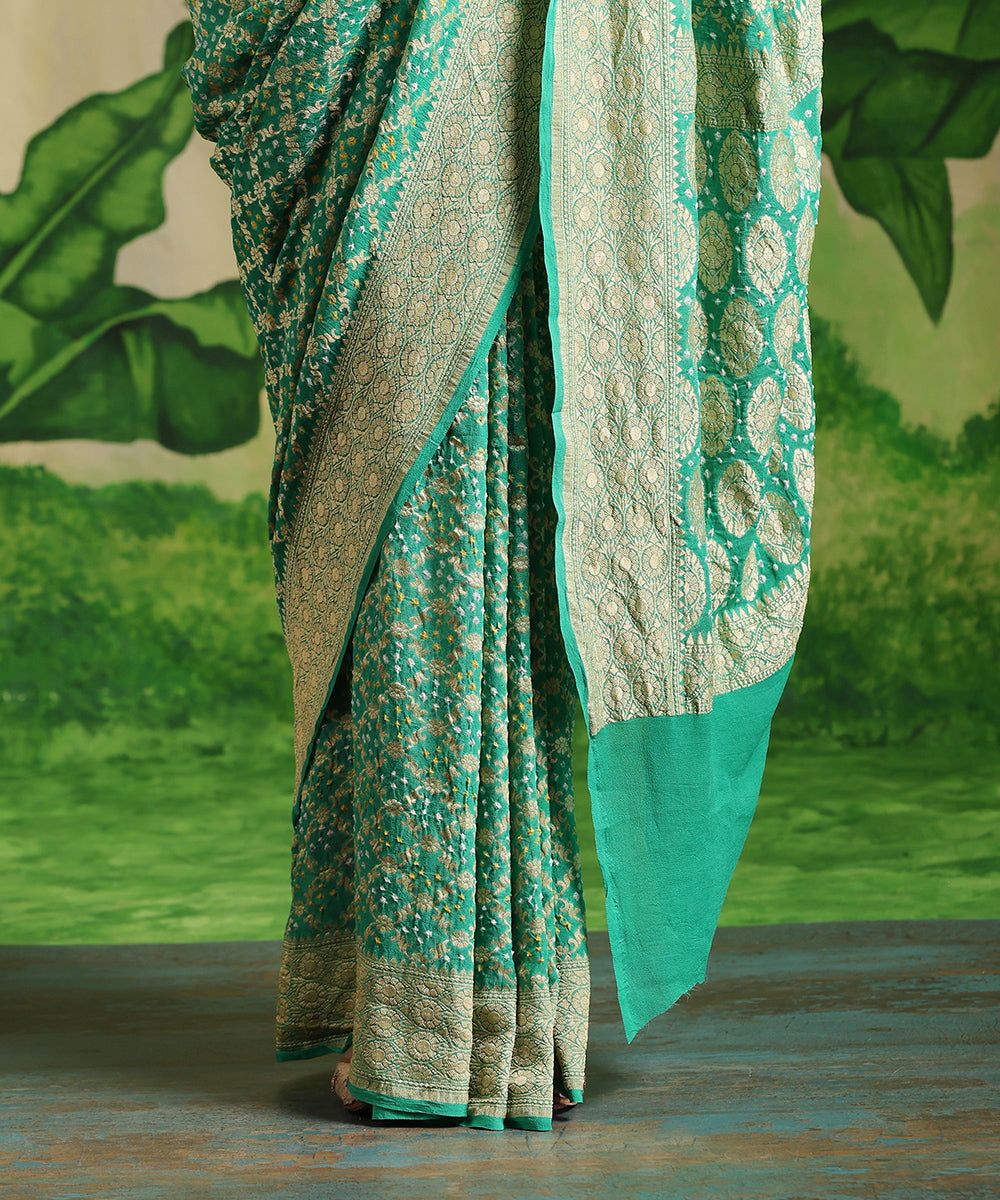 Handloom_Turquoise_Green_Pure_Georgette_Banarasi_Bandhej_Saree_With_All_Over_Zari_Jaal_WeaverStory_04