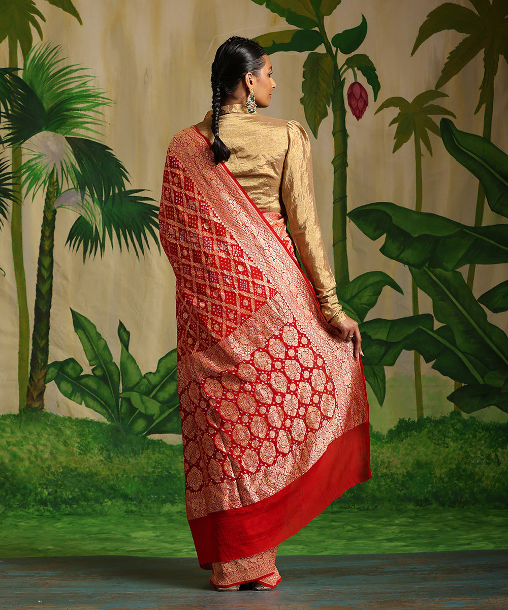 Red_Handloom_Pure_Georgette_Banarasi_Bandhej_Saree_With_All_Over_Cutwork_Jaal_WeaverStory_03