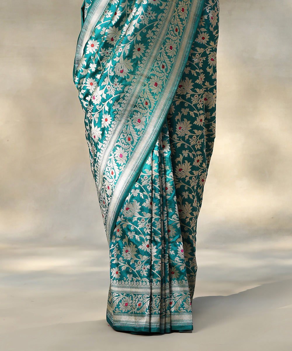 Handloom_Teal_Green_Pure_Katan_Silk_Banarasi_Saree_With_Zari_Jaal_And_Meena_Booti_WeaverStory_04