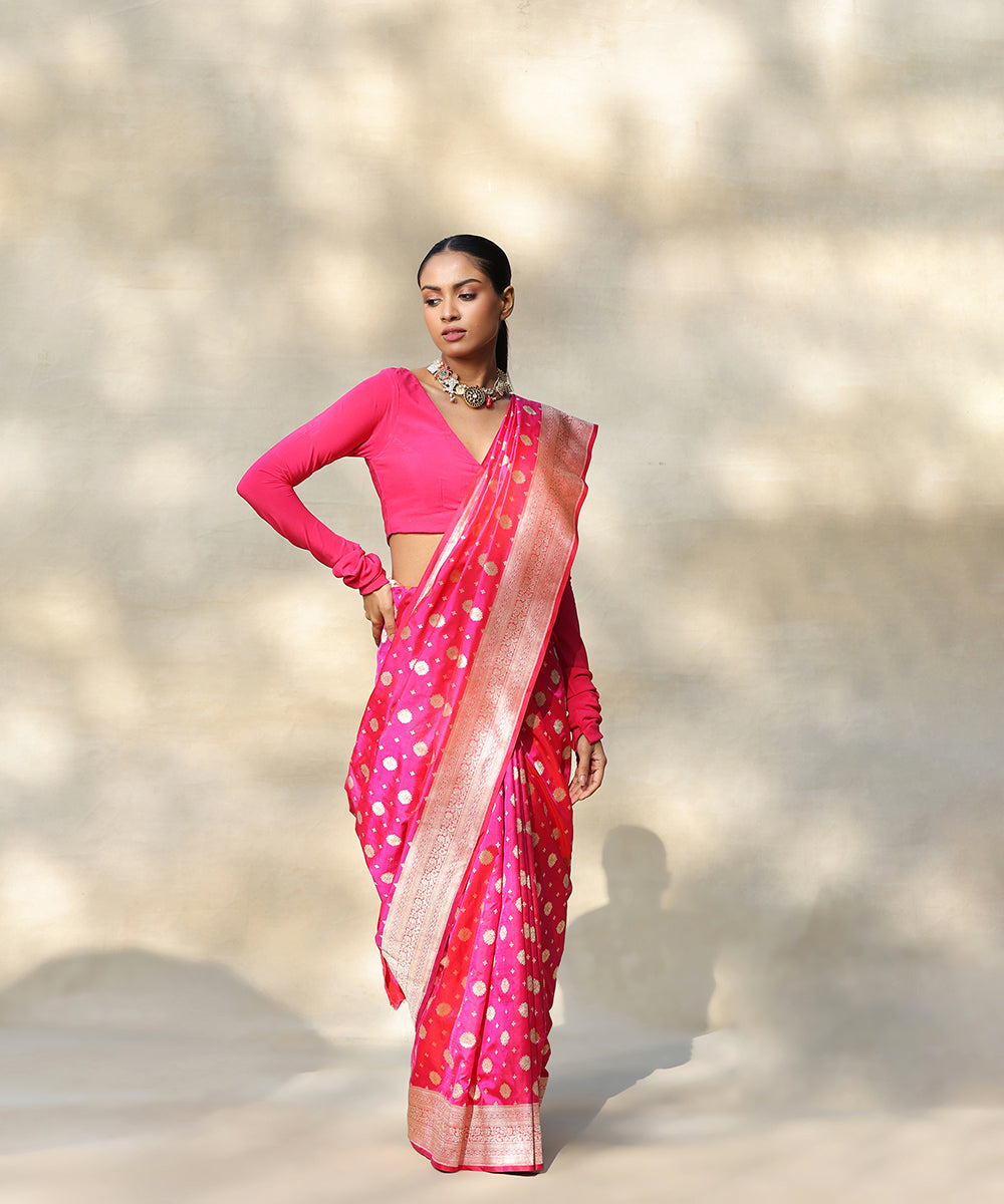 Handloom_Rani_Pink_Pure_Katan_Silk_Banarasi_Saree_With_Single_Zari_Cutwork_Booti_WeaverStory_02