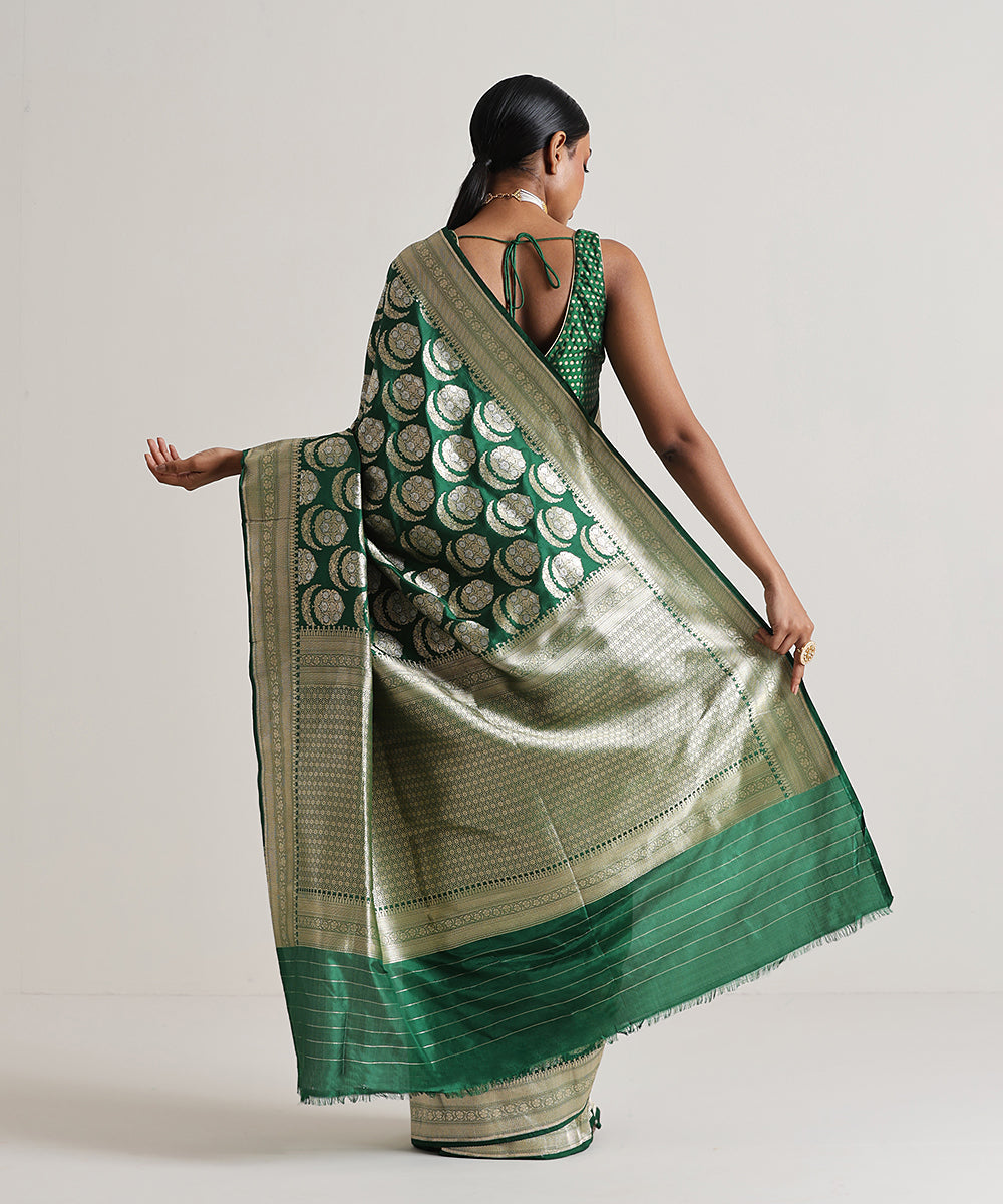 Green_Handloom_Pure_Katan_Silk_Double_Zari_Banarasi_Saree_With_Mughal_Booti_WeaverStory_03