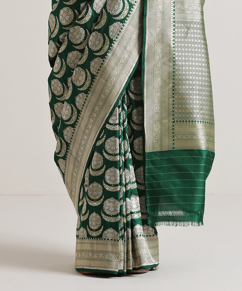Green_Handloom_Pure_Katan_Silk_Double_Zari_Banarasi_Saree_With_Mughal_Booti_WeaverStory_04