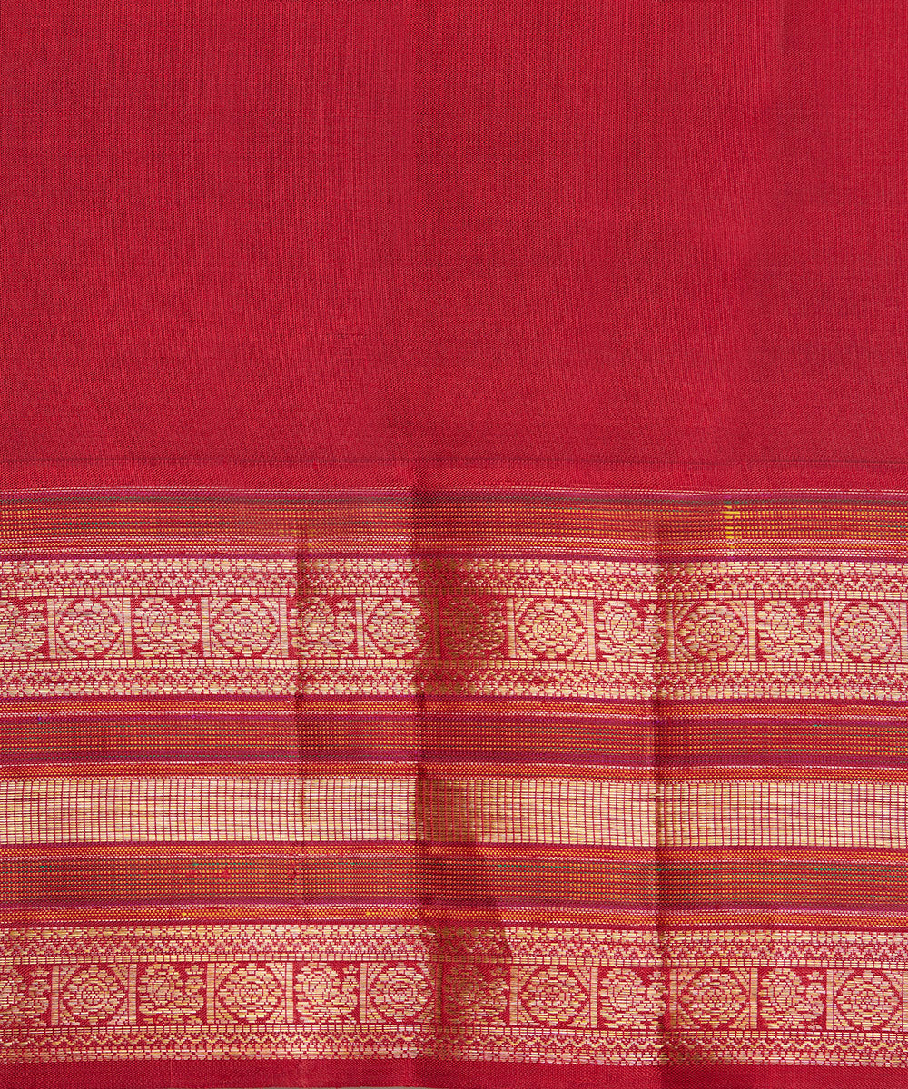 Handloom_Off_White_And_Maroon_Pure_Silk_Kanjivaram_Saree_With_Korvai_Border_WeaverStory_06