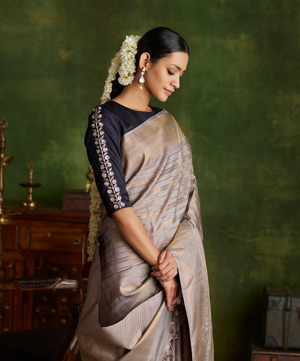 Handloom_Grey_Double_Shade_Pure_Silk_Kanjivaram_Saree_With_Horizontal_Zari_Stripes_WeaverStory_01