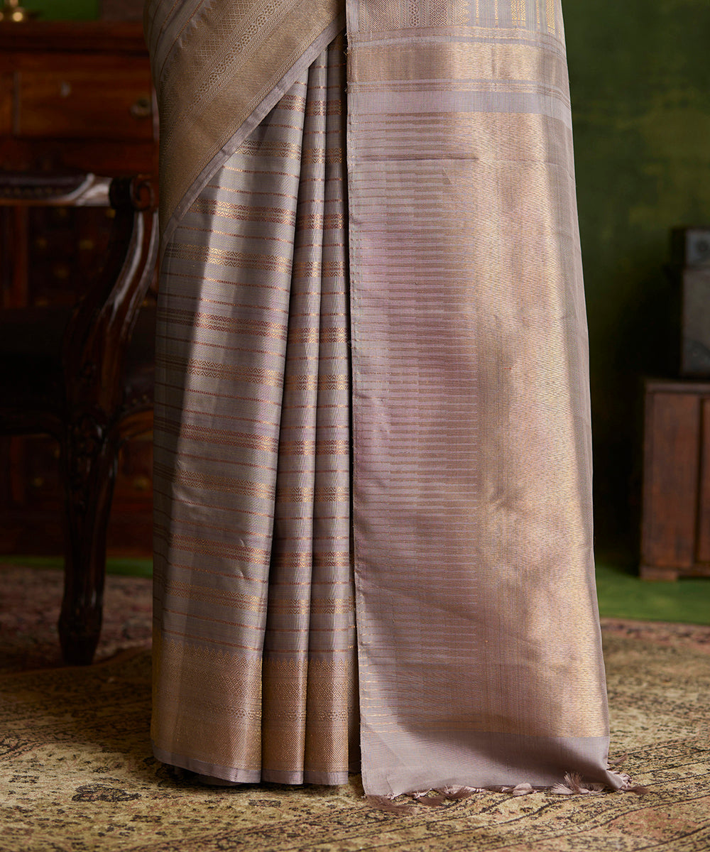 Handloom_Grey_Double_Shade_Pure_Silk_Kanjivaram_Saree_With_Horizontal_Zari_Stripes_WeaverStory_04