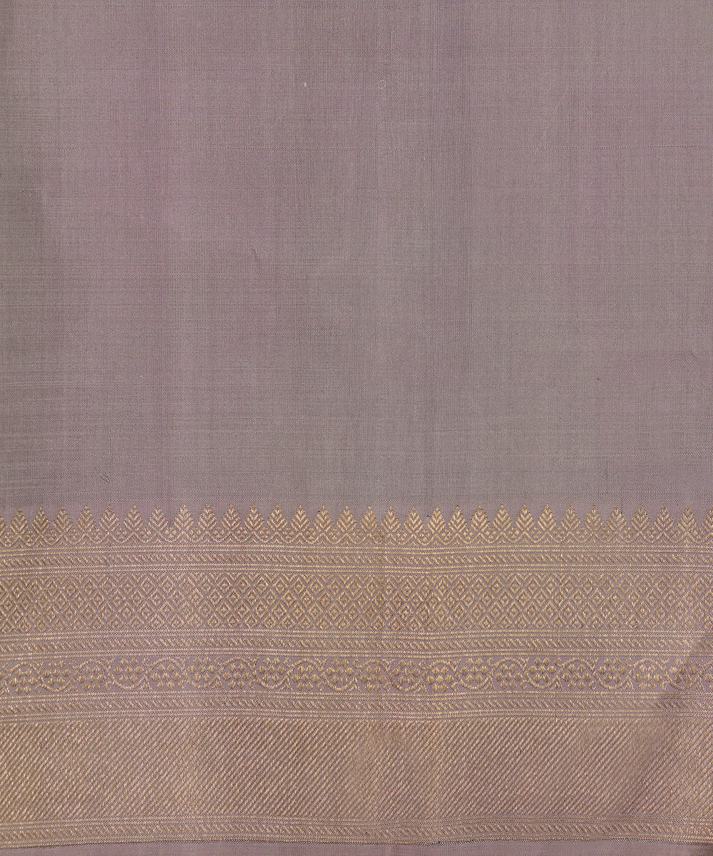 Handloom_Grey_Double_Shade_Pure_Silk_Kanjivaram_Saree_With_Horizontal_Zari_Stripes_WeaverStory_06
