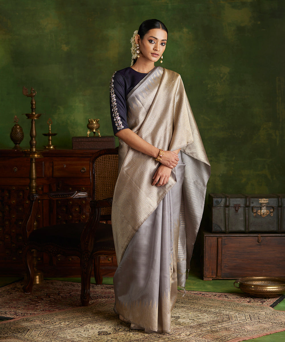 Grey_Handloom_Pure_Silk_Kanjivaram_Saree_With_Real_Zari_Temple_Border_WeaverStory_02