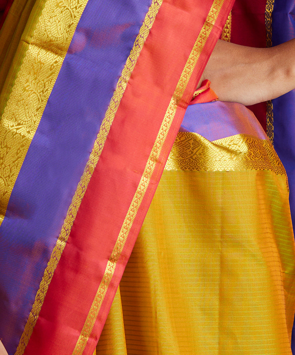 Green_And_Orange_Double_Shade_Handloom_Pure_Silk_Kanjivaram_Saree_WeaverStory_05