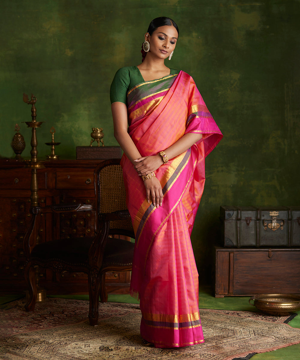 Handloom_Hot_Pink_Double_Shade_Pure_Silk_Kanjivaram_Saree_With_Double_Color_Border_WeaverStory_02