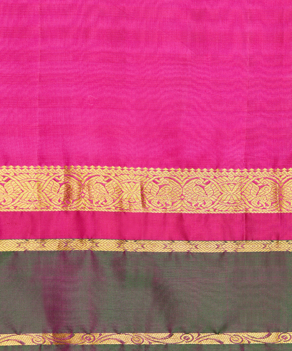 Handloom_Hot_Pink_Double_Shade_Pure_Silk_Kanjivaram_Saree_With_Double_Color_Border_WeaverStory_06