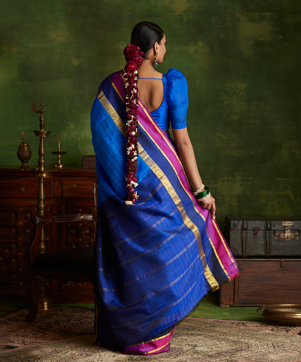 Cobalt_Blue_Handloom_Pure_Silk_Kanjivaram_Saree_With_Double_Color_Border_WeaverStory_03