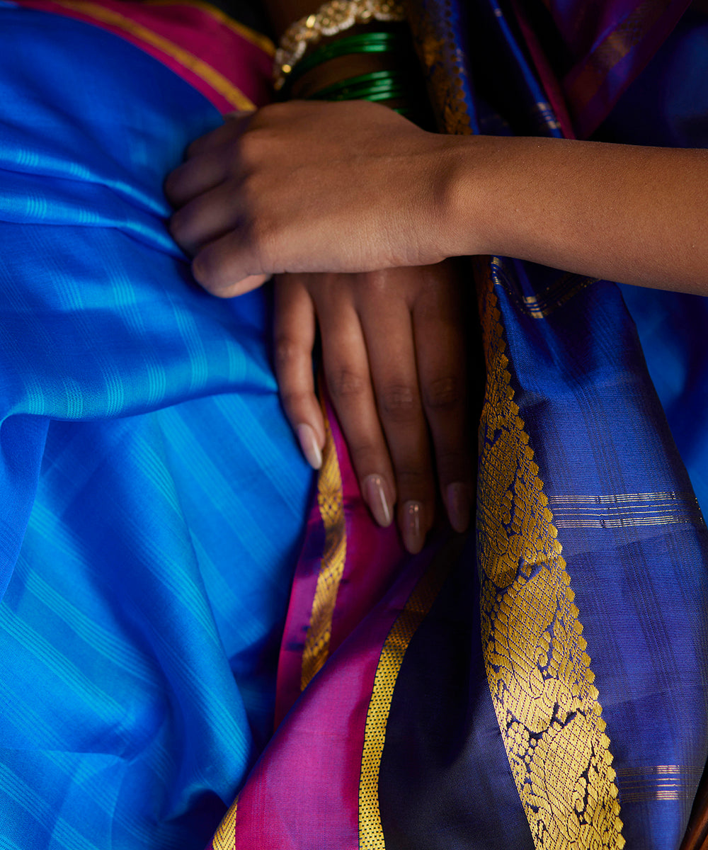Cobalt_Blue_Handloom_Pure_Silk_Kanjivaram_Saree_With_Double_Color_Border_WeaverStory_05