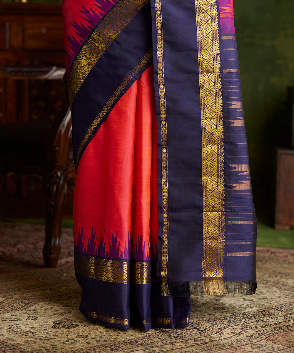 Handloom_Hot_Pink_Double_Shade_Pure_Silk_Kanjivaram_Saree_With_Navy_Blue_Big_Border_WeaverStory_04