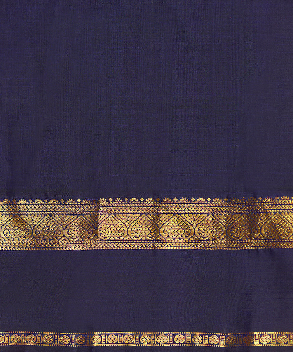Handloom_Hot_Pink_Double_Shade_Pure_Silk_Kanjivaram_Saree_With_Navy_Blue_Big_Border_WeaverStory_06