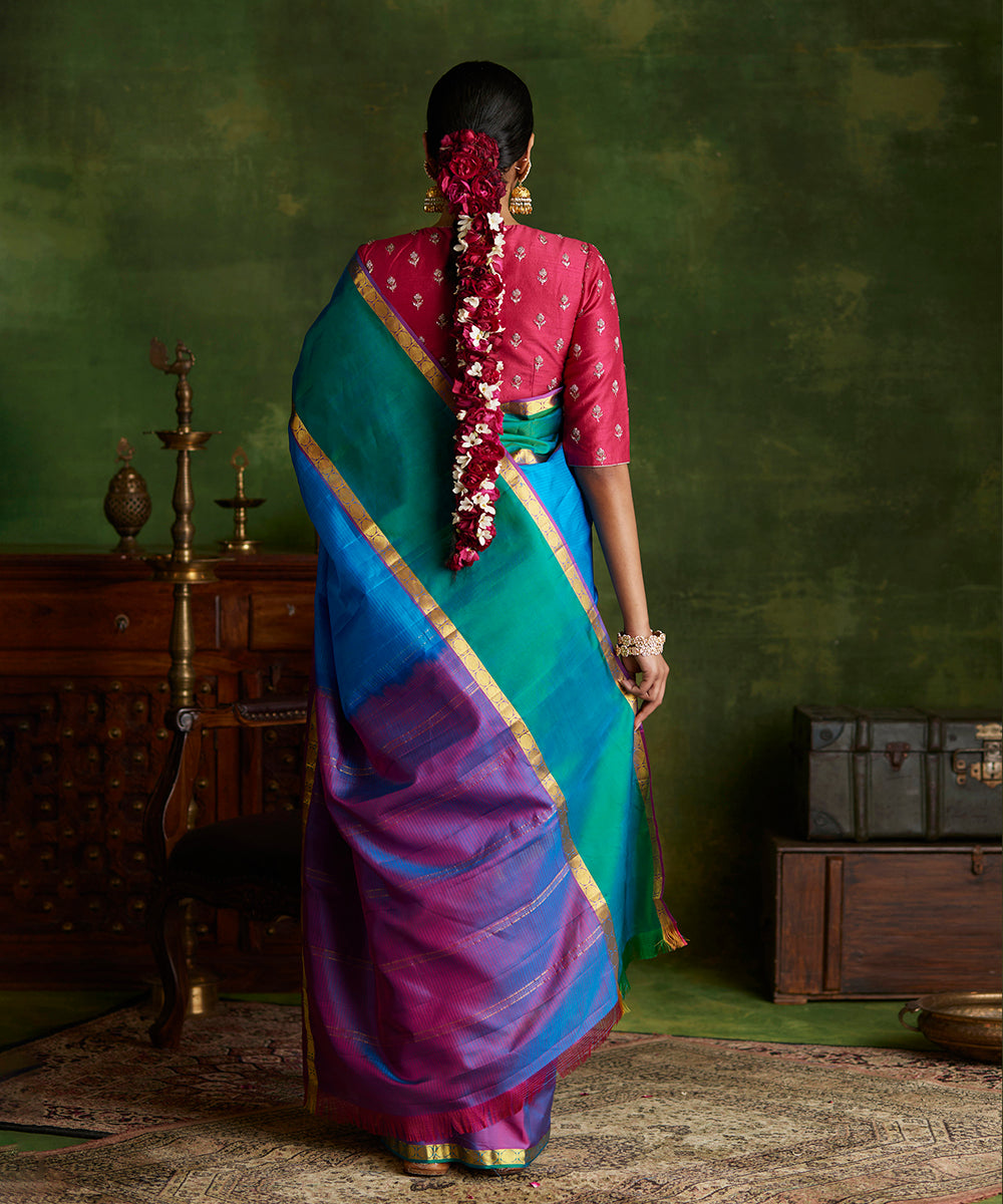 Handloom_Cobalt_Blue_Pure_Silk_Kanjivaram_Saree_With_Double_Color_Big_Border_WeaverStory_03