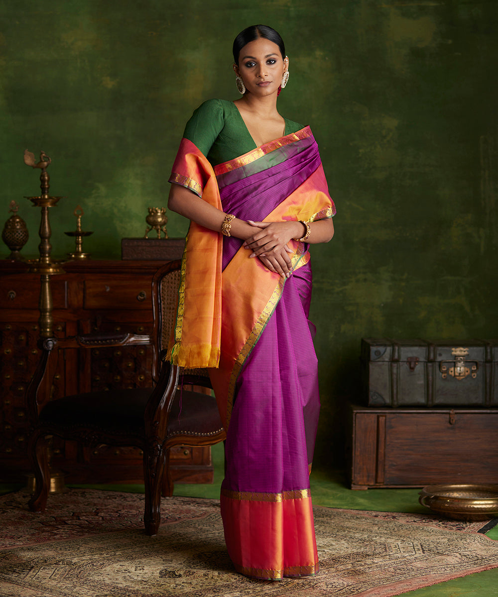 Dark_Purple_Double_Shade_Handloom_Pure_Silk_Kanjivaram_Saree_With_Double_Color_Big_Border_WeaverStory_02
