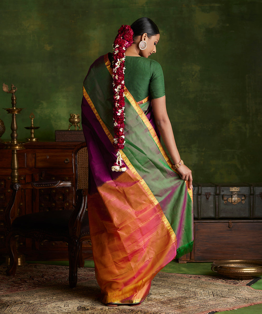 Dark_Purple_Double_Shade_Handloom_Pure_Silk_Kanjivaram_Saree_With_Double_Color_Big_Border_WeaverStory_03