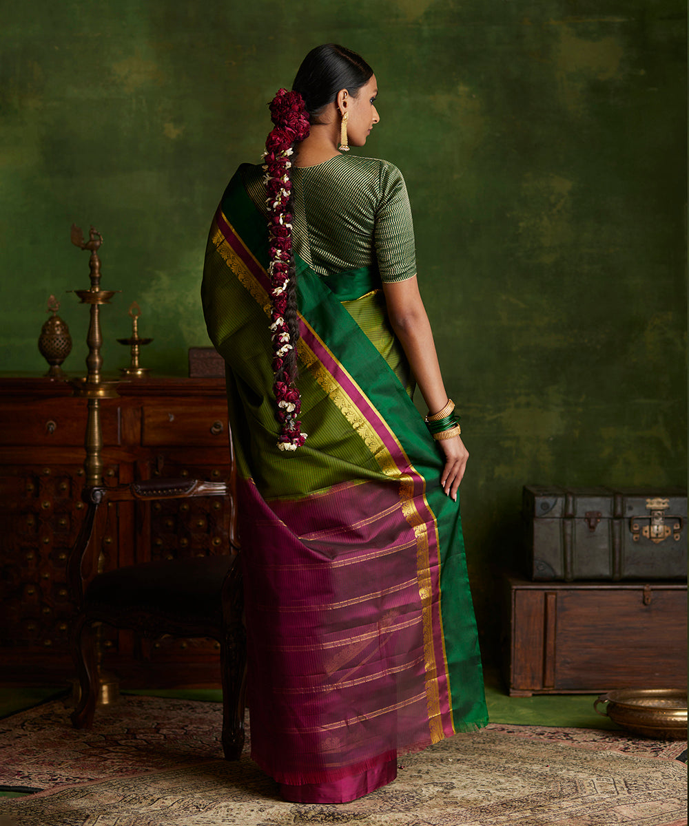 Handloom_Heena_Green_Pure_Silk_Kanjivaram_Saree_With_Double_Color_Big_Border_WeaverStory_03