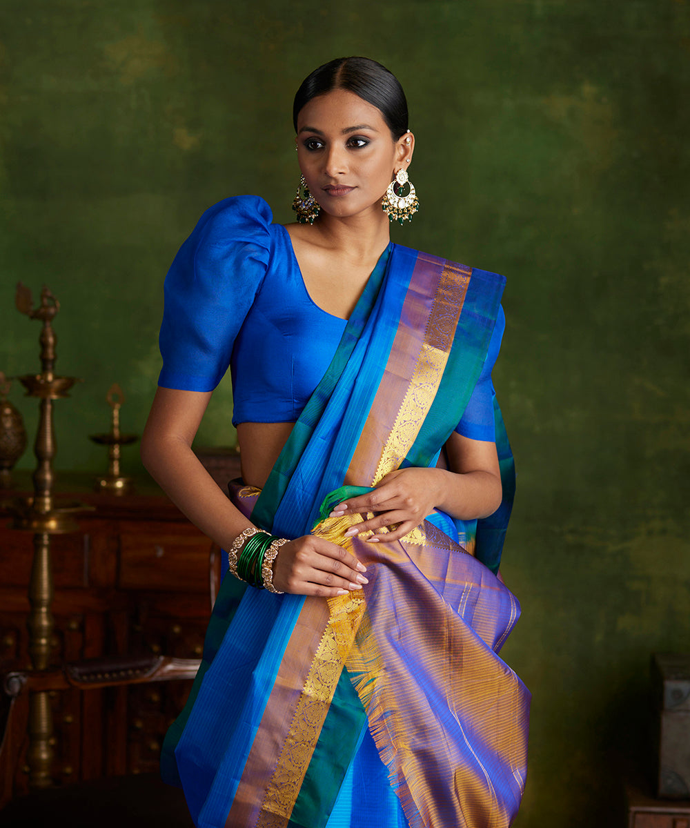 Cobalt_Blue_Handloom_Pure_Silk_Kanjivaram_Saree_With_Double_Color_Border_WeaverStory_01