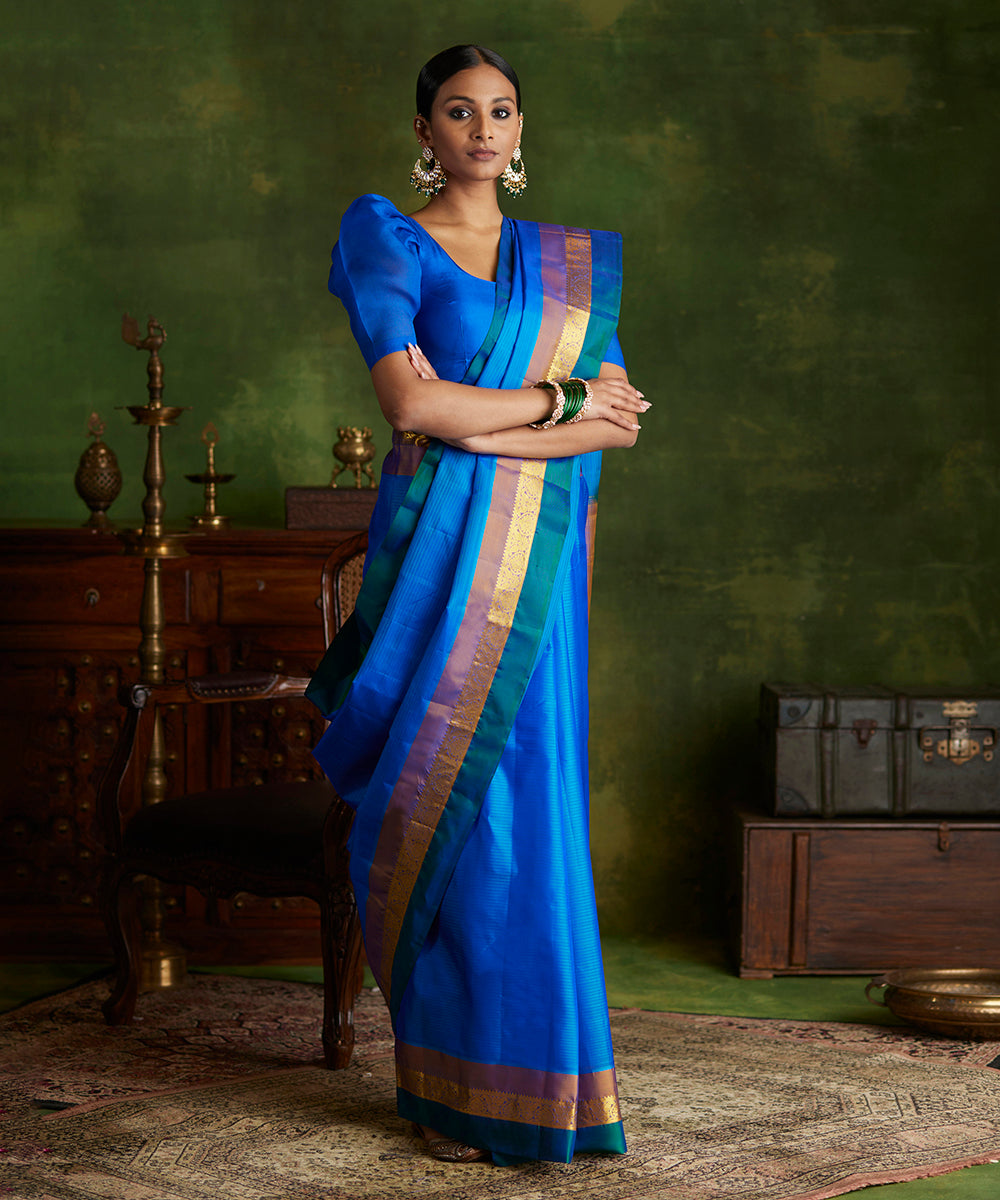 Cobalt_Blue_Handloom_Pure_Silk_Kanjivaram_Saree_With_Double_Color_Border_WeaverStory_02