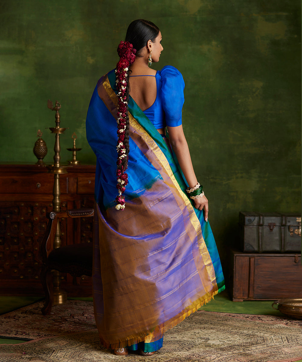 Cobalt_Blue_Handloom_Pure_Silk_Kanjivaram_Saree_With_Double_Color_Border_WeaverStory_03